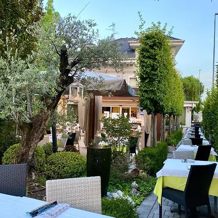 阿拉帕赛吉塔住宿加早餐旅馆 住宿加早餐酒店 布索伦戈