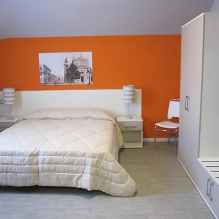 Passeggiata Bed & Breakfast 2*